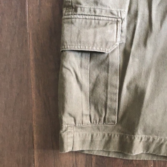 Banana Republic Bundle with 2 Cargo Shorts - Picture 7 of 11